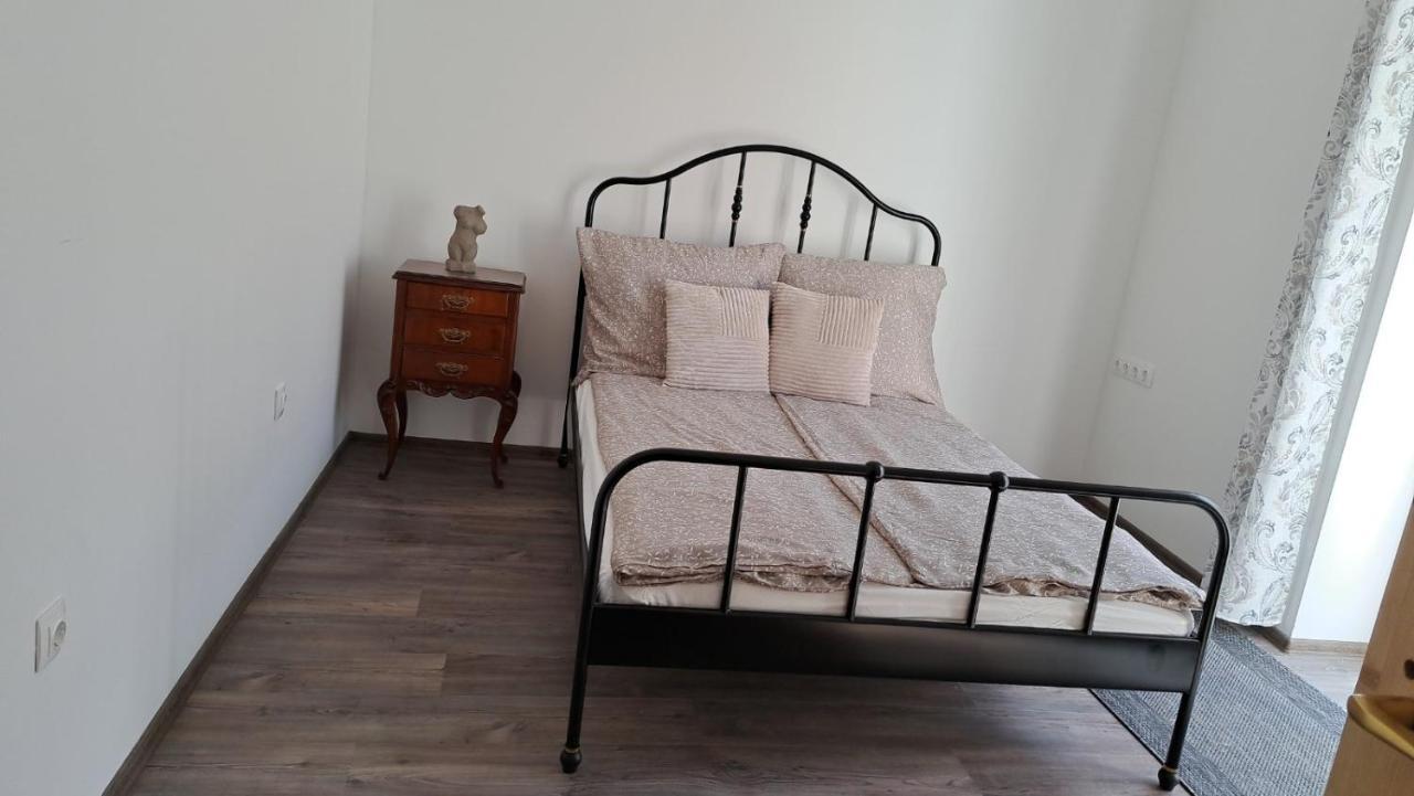 Castellum Apartman Hotel Keszthely Buitenkant foto